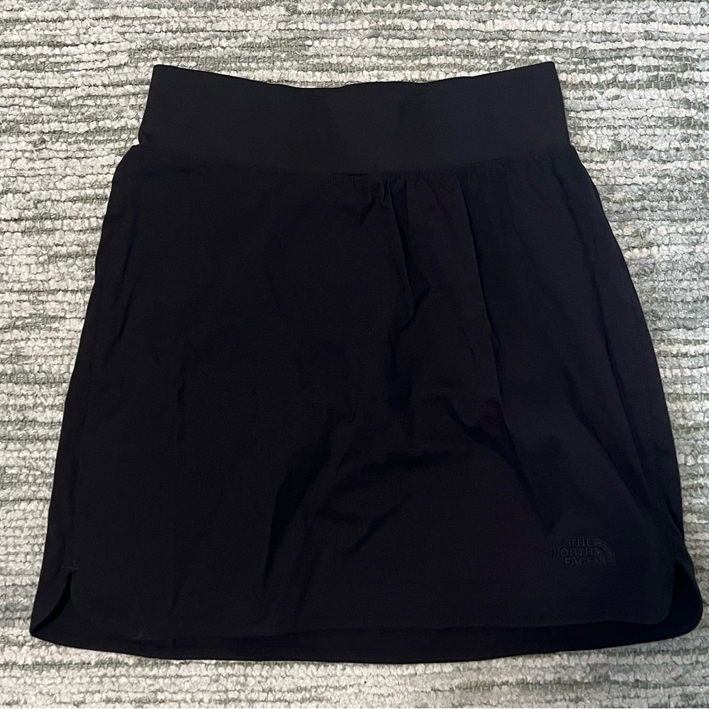 NWT The North Face Black Active Skirt Size XS